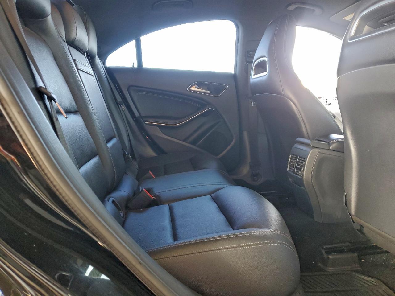 2016 MERCEDES-BENZ CLA 250 photo 19