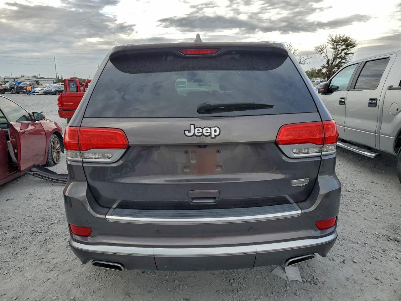2018 JEEP GRAND CHEROKEE SUMMIT photo 6