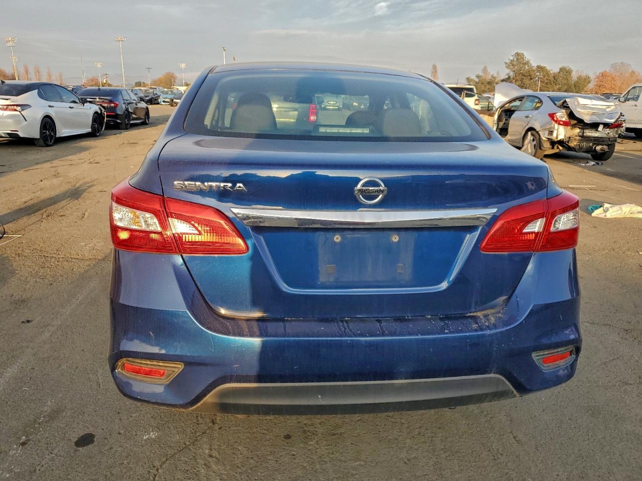 2019 NISSAN SENTRA S photo 6