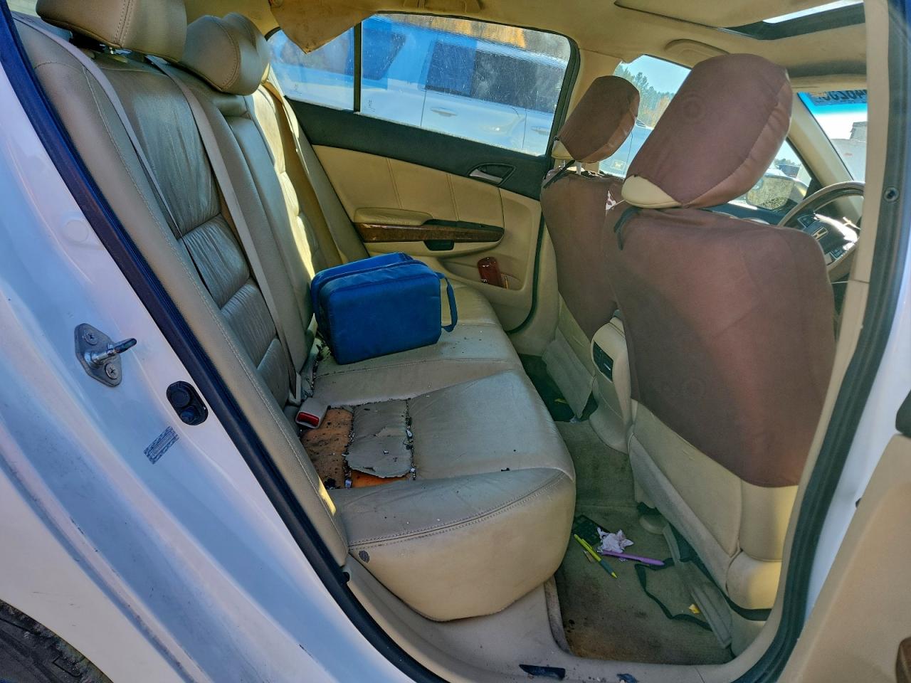 2011 HONDA ACCORD EXL photo 10