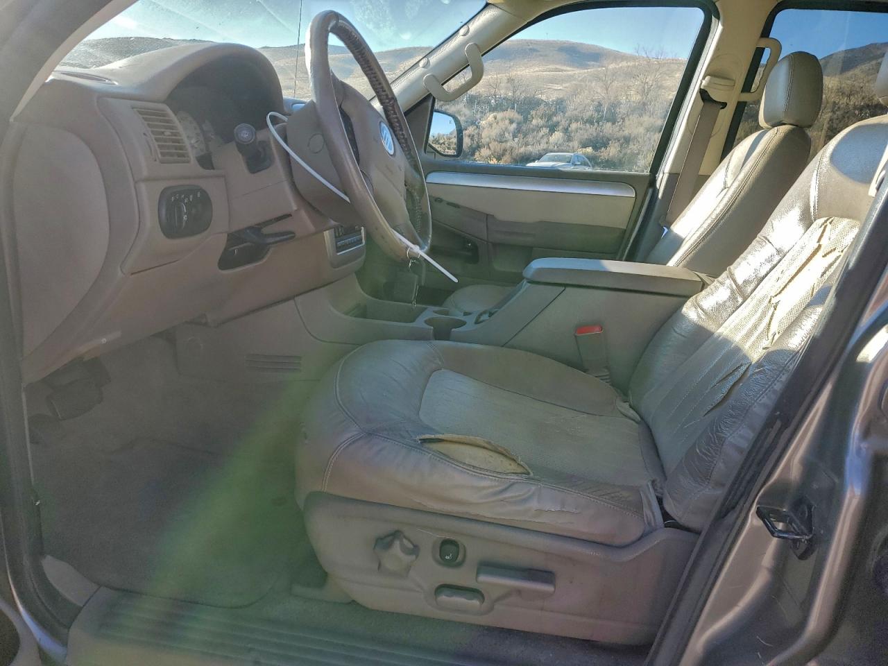 2004 MERCURY MOUNTAINEER photo 13