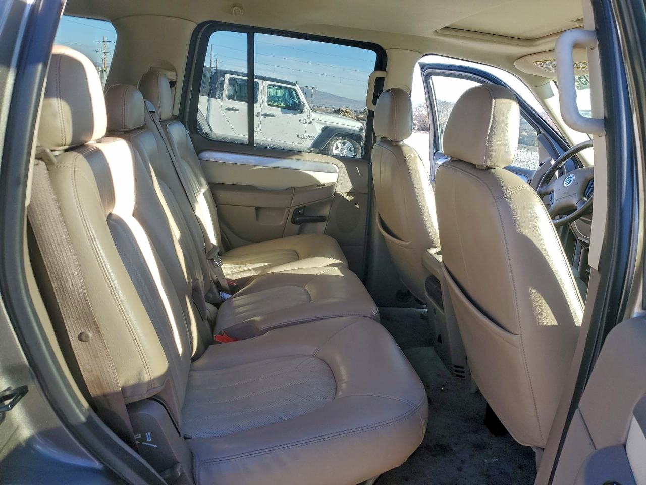 2004 MERCURY MOUNTAINEER photo 19