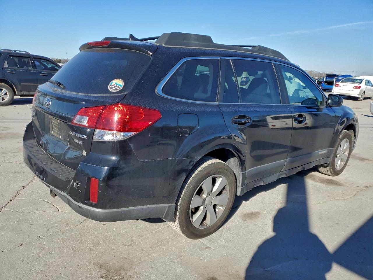 2011 SUBARU OUTBACK 3.6R LIMITED photo 3