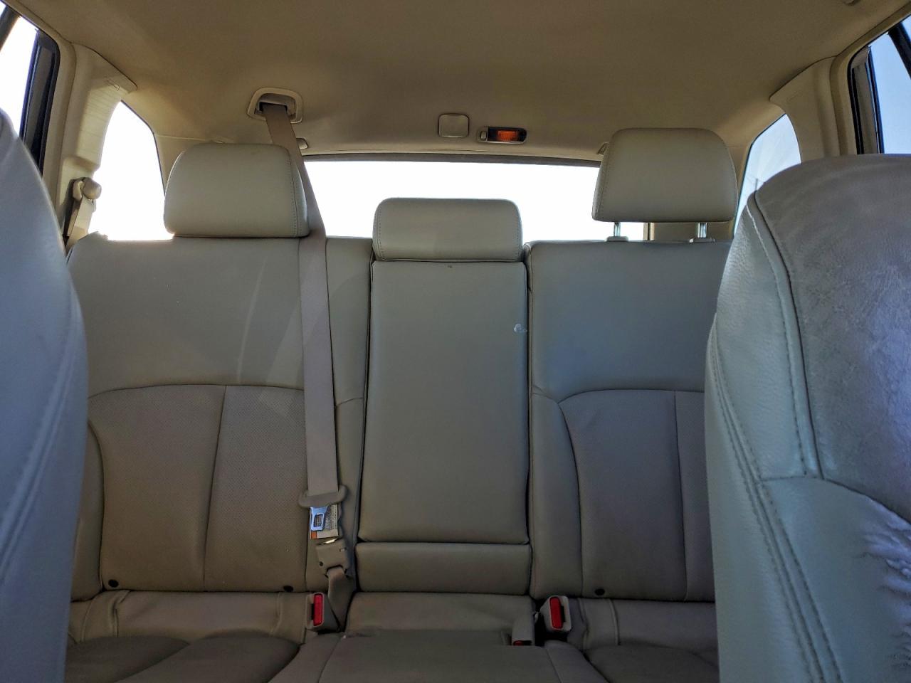2011 SUBARU OUTBACK 3.6R LIMITED photo 10