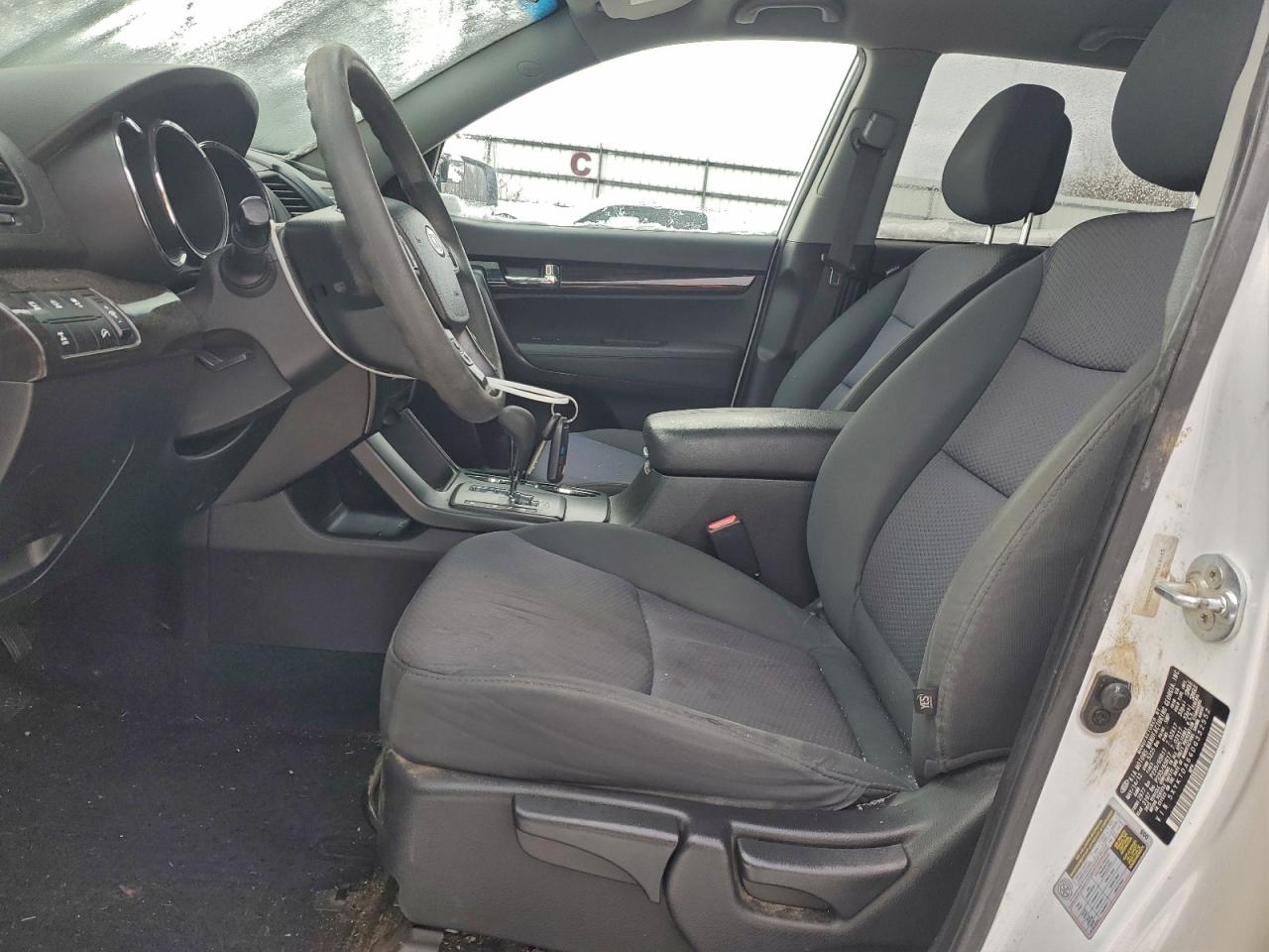 2013 KIA SORENTO LX photo 7