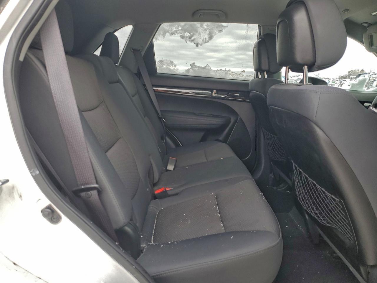 2013 KIA SORENTO LX photo 11