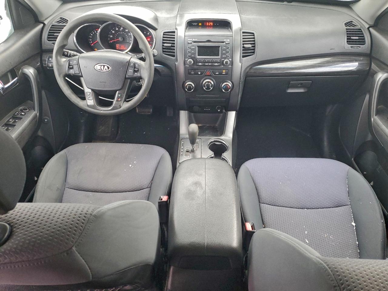 2013 KIA SORENTO LX photo 8