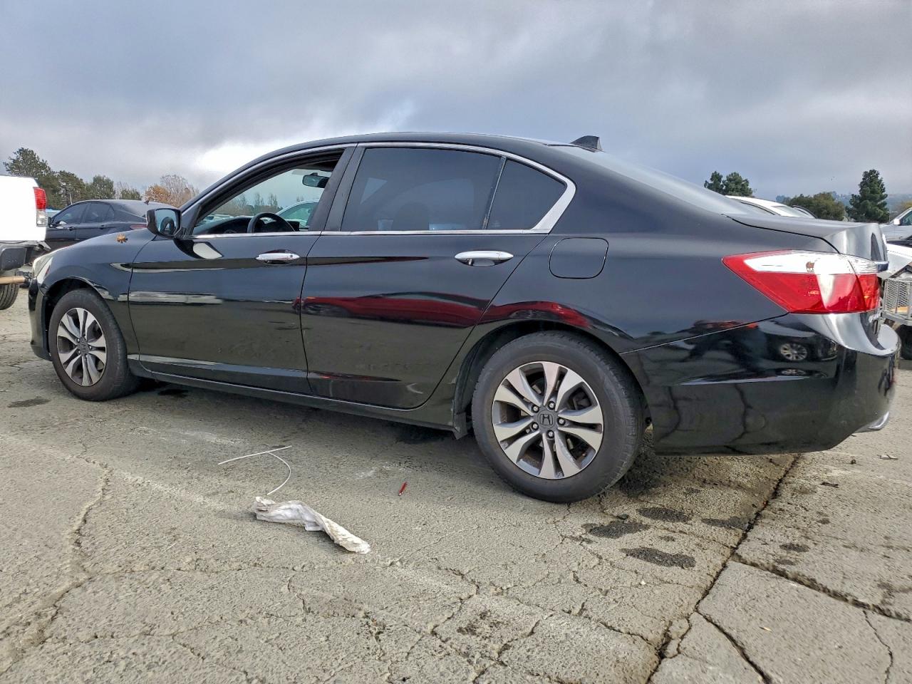 2015 HONDA ACCORD LX photo 2