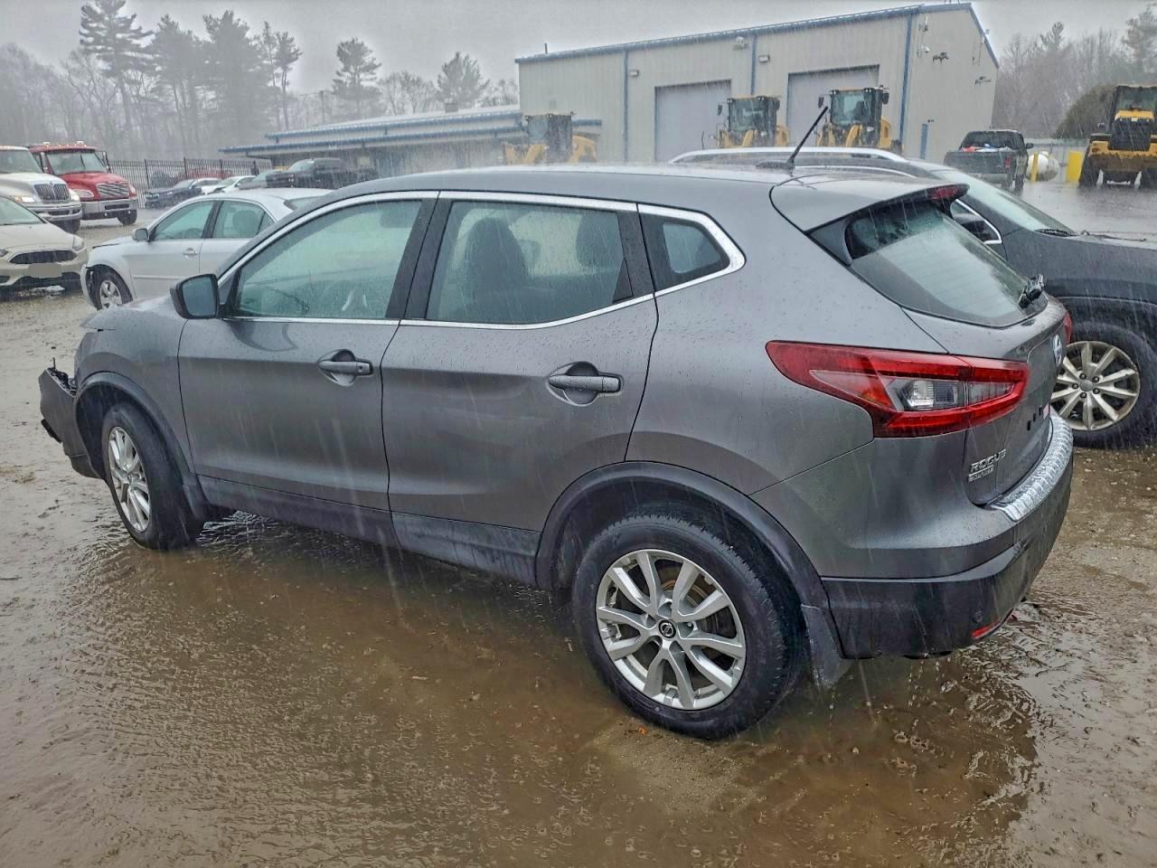 2020 NISSAN ROGUE SPORT S photo 2