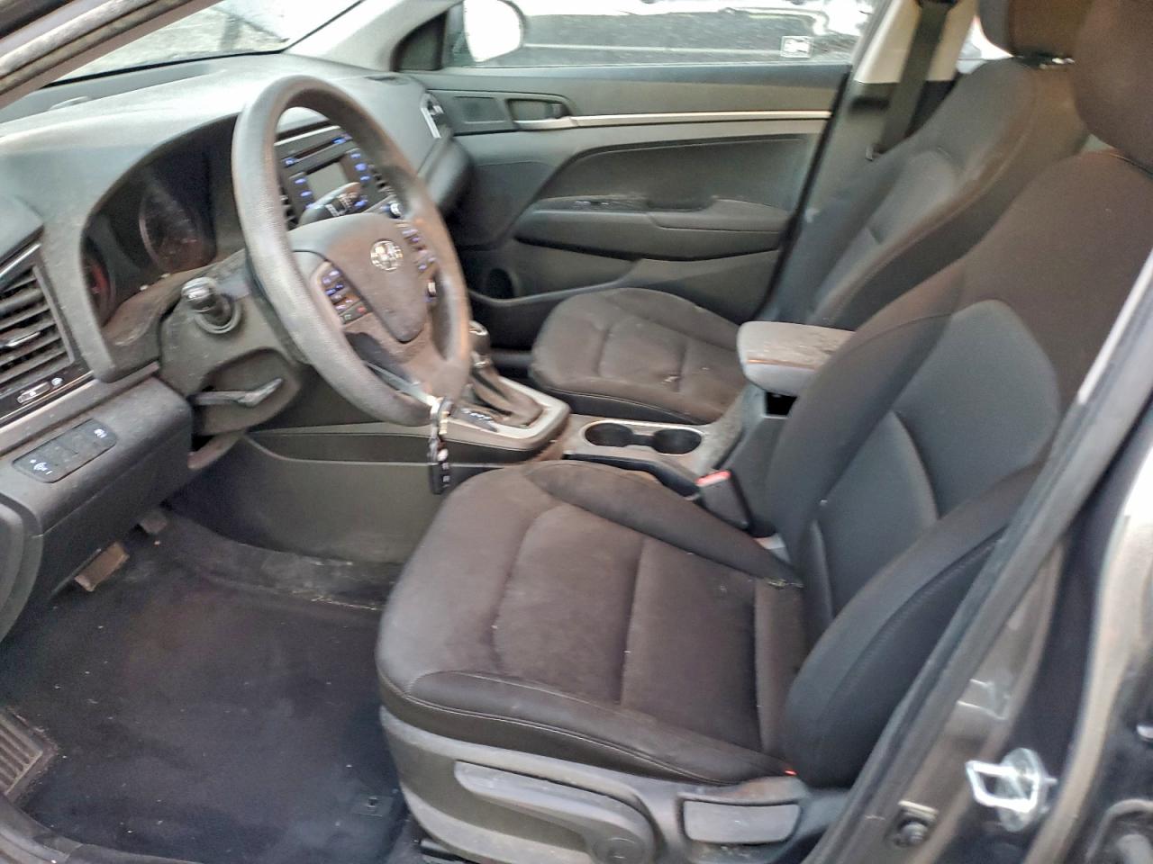 2018 HYUNDAI ELANTRA photo 13