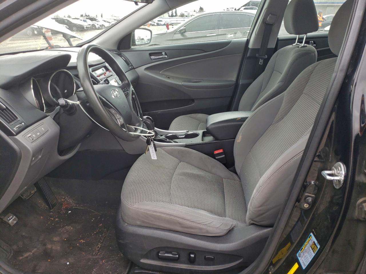 2011 HYUNDAI SONATA GLS photo 19