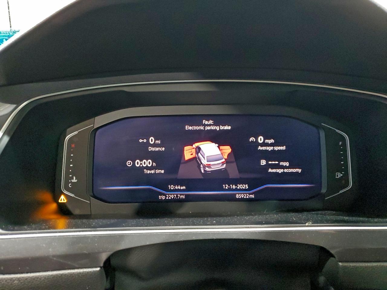 2021 VOLKSWAGEN TIGUAN SE photo 25