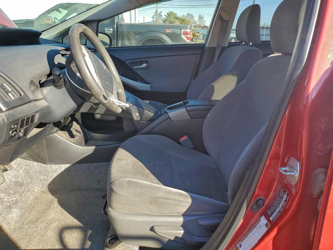 2014 TOYOTA PRIUS photo 7