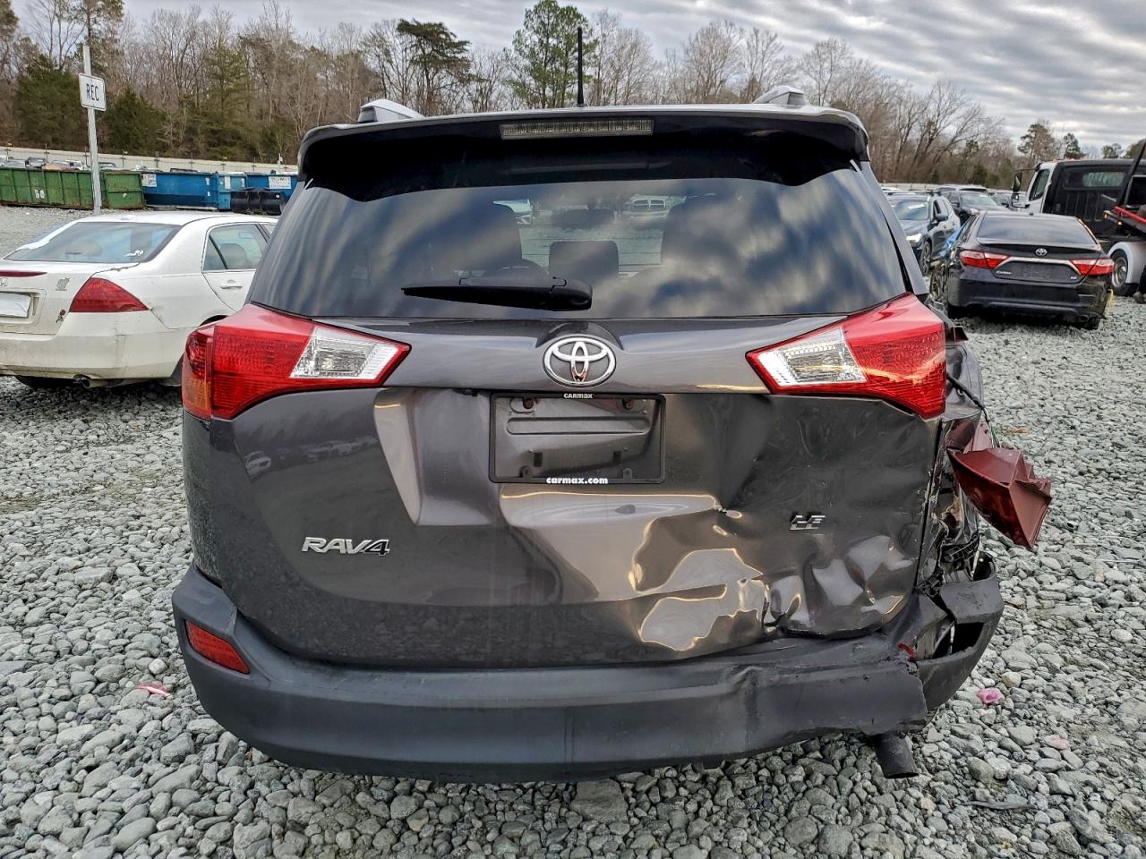 2013 TOYOTA RAV4 LE photo 6
