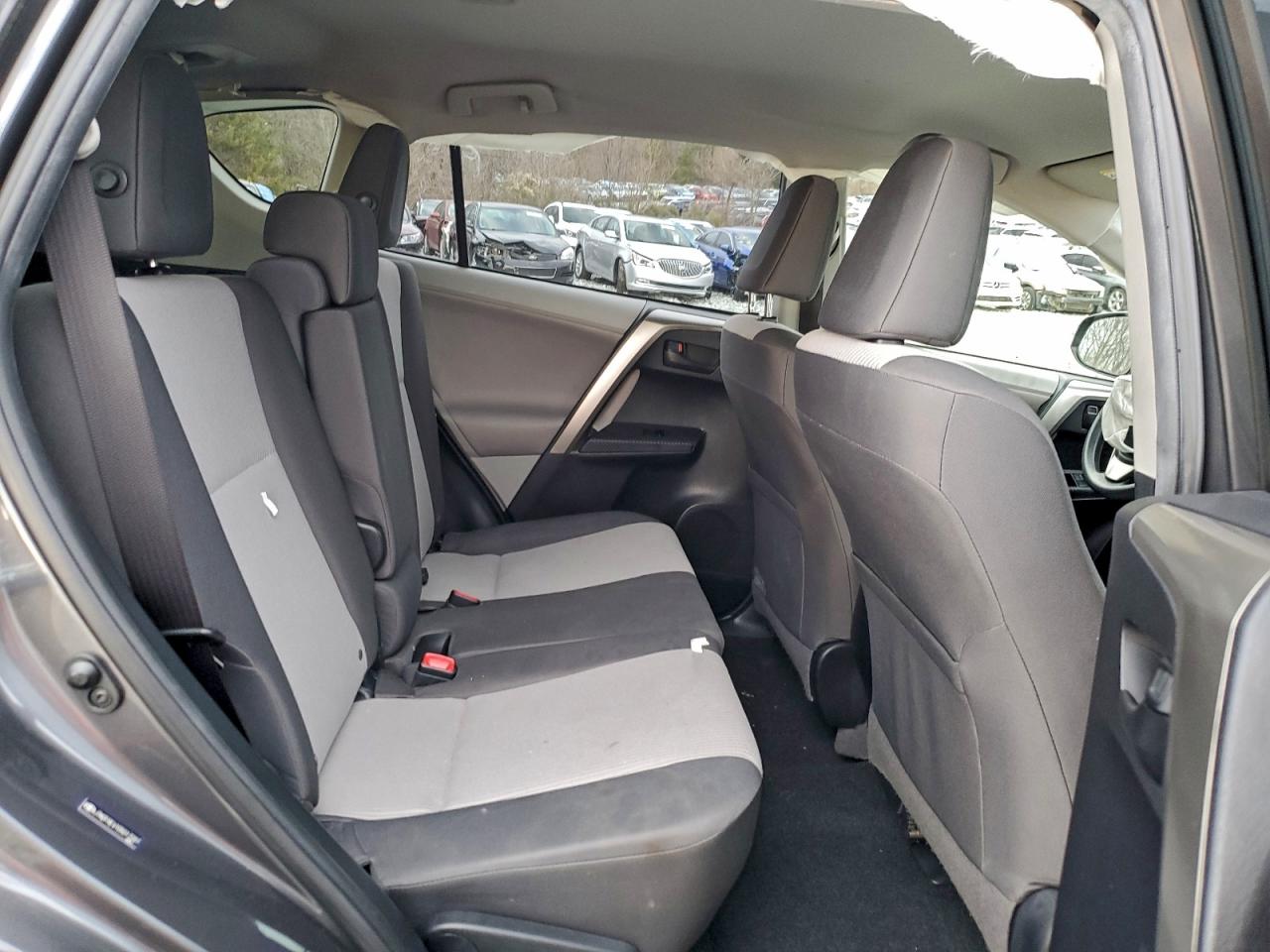 2013 TOYOTA RAV4 LE photo 10