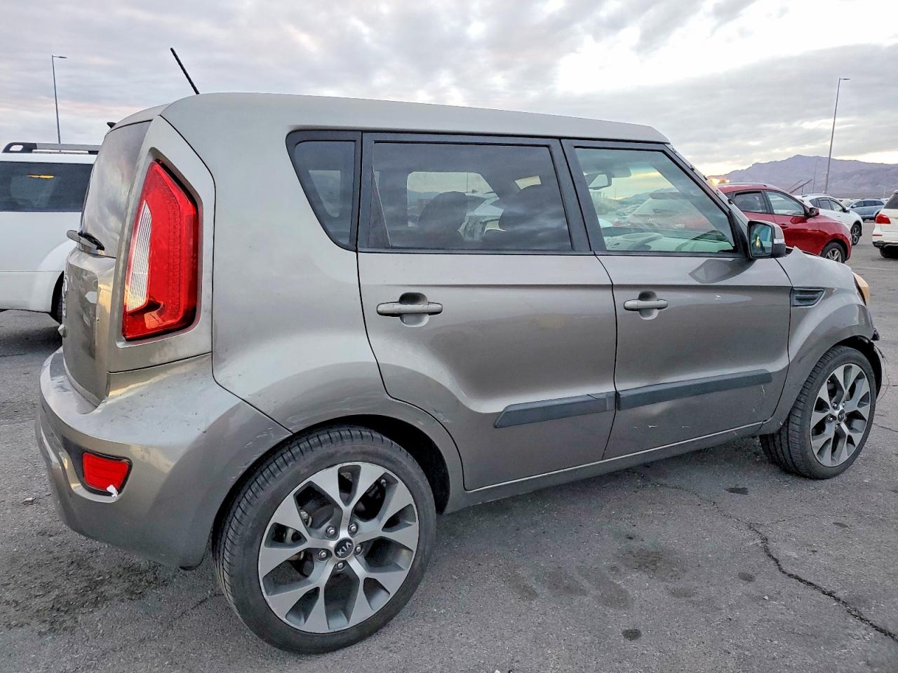 2012 KIA SOUL + photo 5