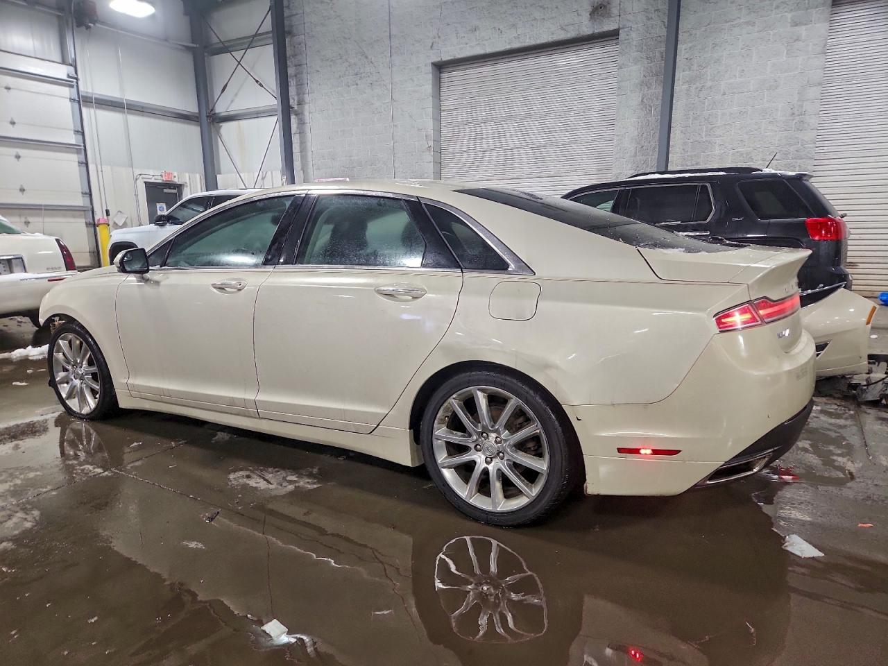 2016 LINCOLN MKZ HYBRID photo 3