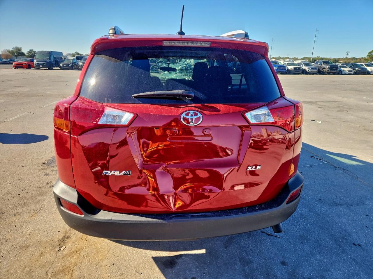 2014 TOYOTA RAV4 XLE photo 11