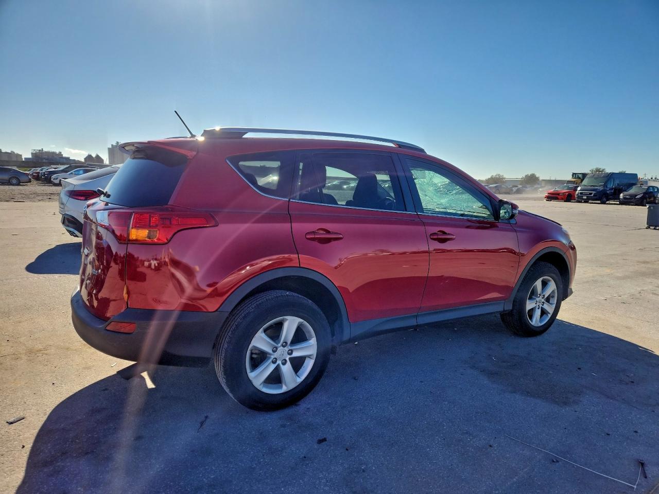 2014 TOYOTA RAV4 XLE photo 5