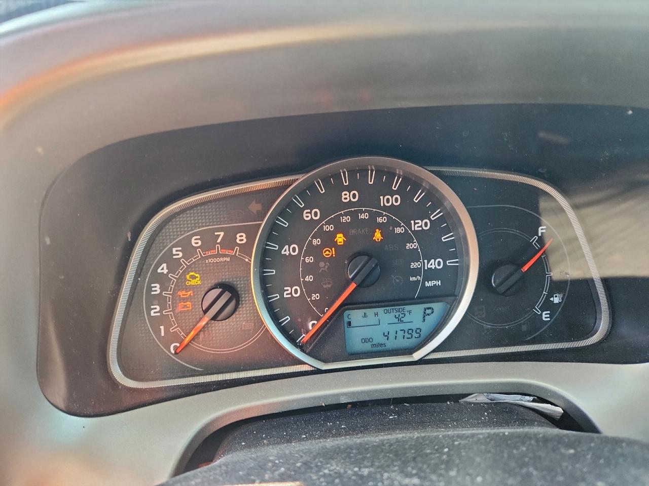 2014 TOYOTA RAV4 XLE photo 17