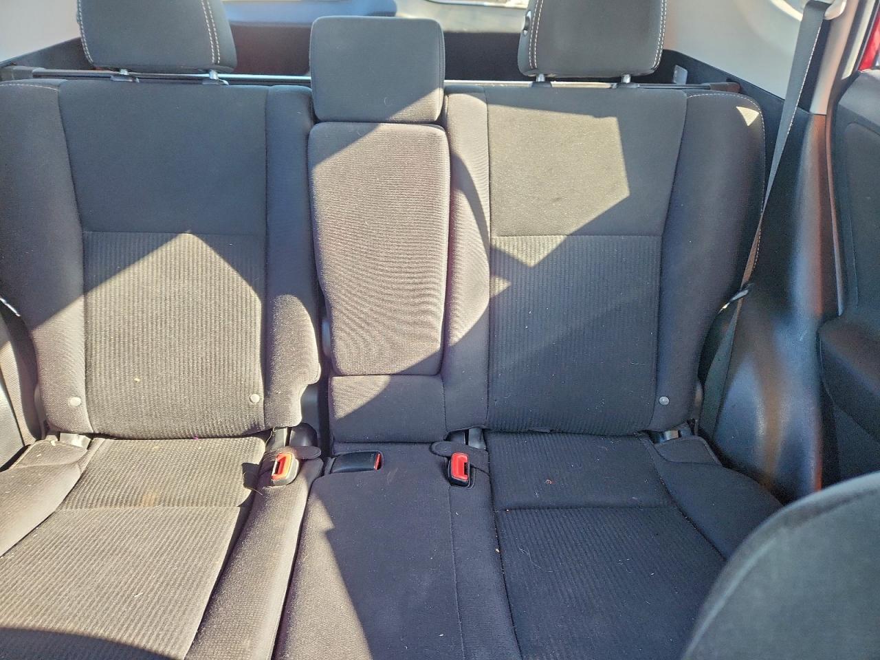 2014 TOYOTA RAV4 XLE photo 19