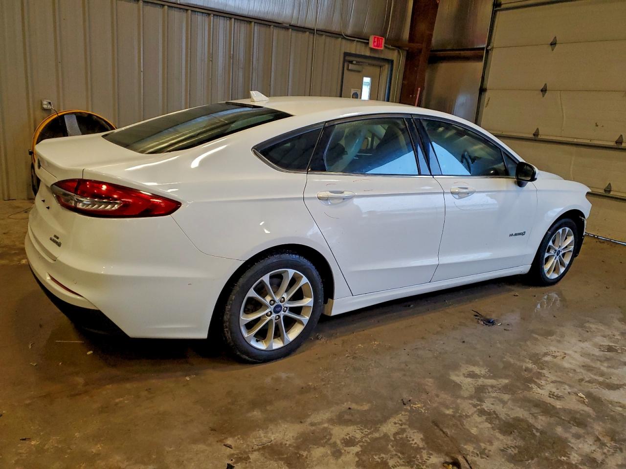 2019 FORD FUSION SE photo 5
