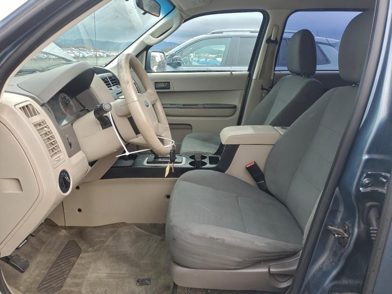 2010 FORD ESCAPE XLS photo 7
