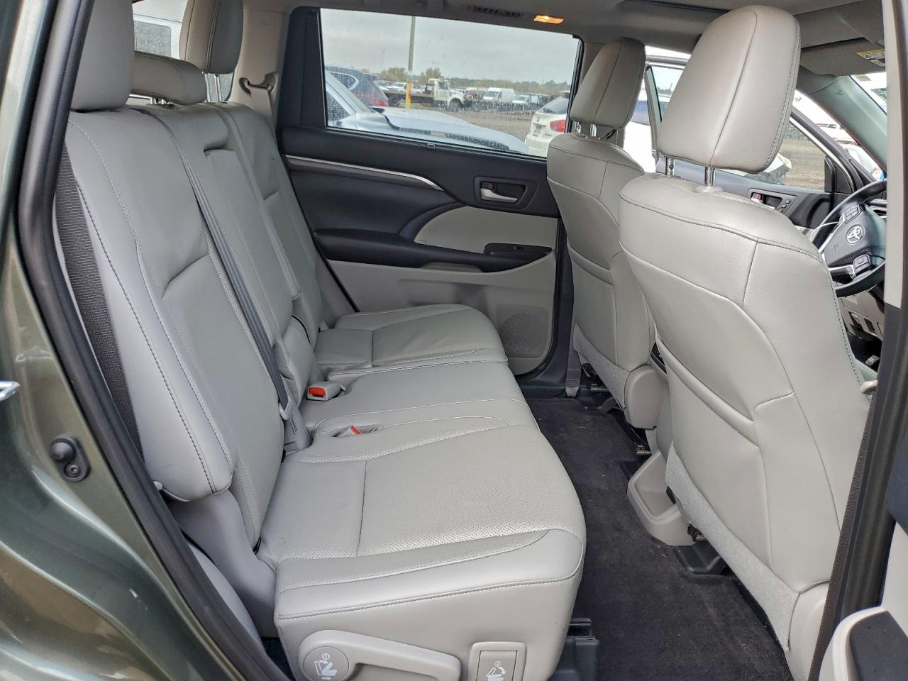2019 TOYOTA HIGHLANDER LIMITED photo 19
