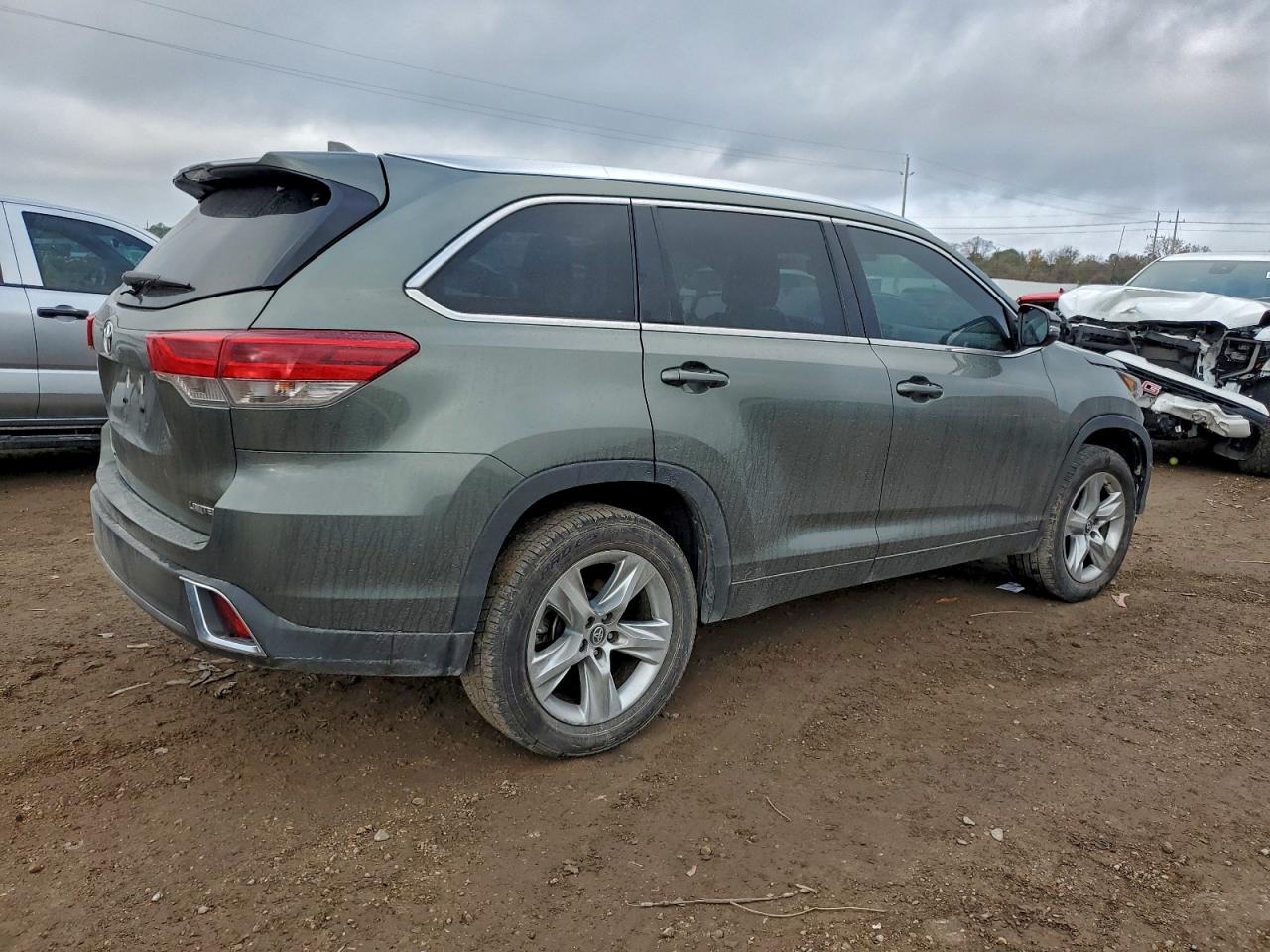 2019 TOYOTA HIGHLANDER LIMITED photo 5