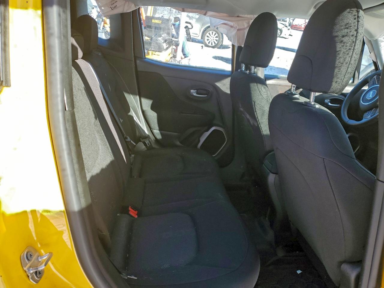 2017 JEEP RENEGADE SPORT photo 21