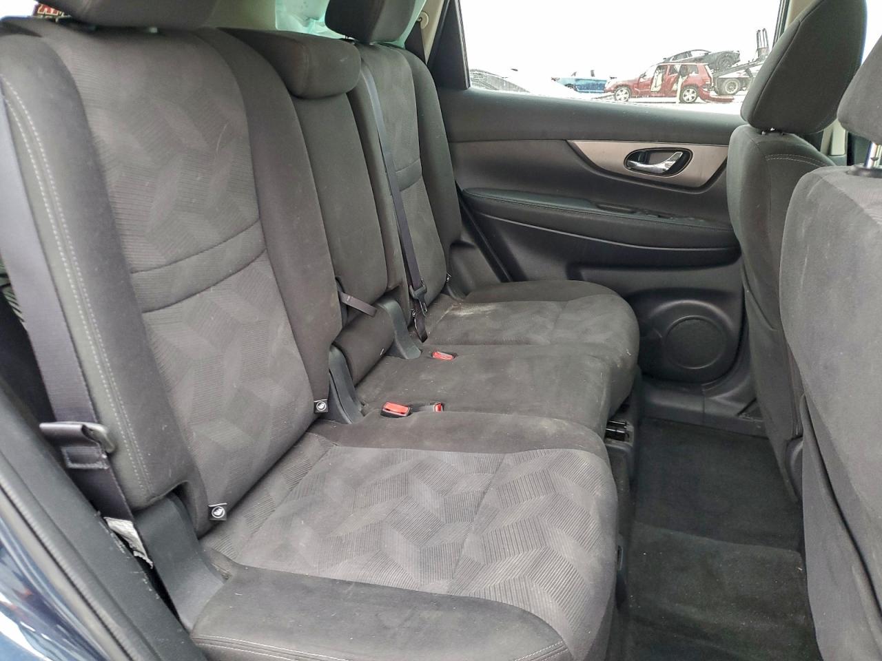 2016 NISSAN ROGUE S photo 11