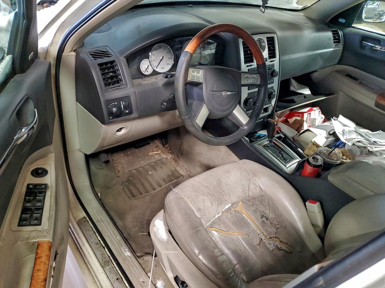 2006 CHRYSLER 300C photo 8