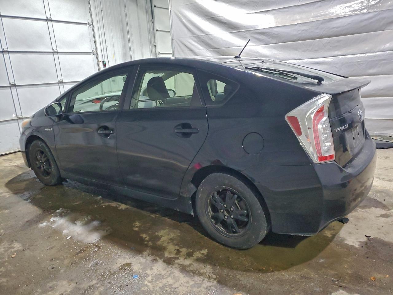 2013 TOYOTA PRIUS photo 3