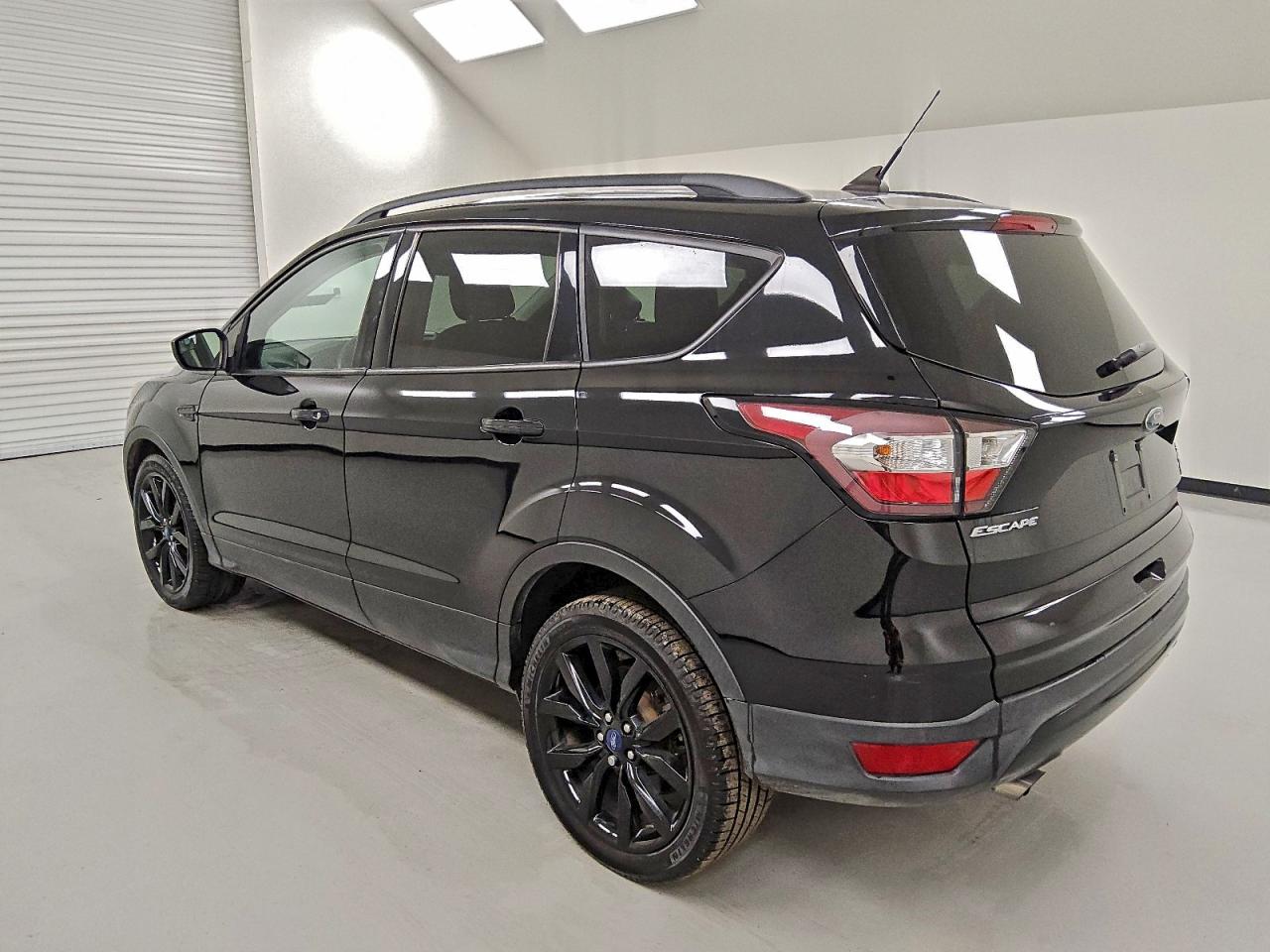 2018 FORD ESCAPE SE photo 4