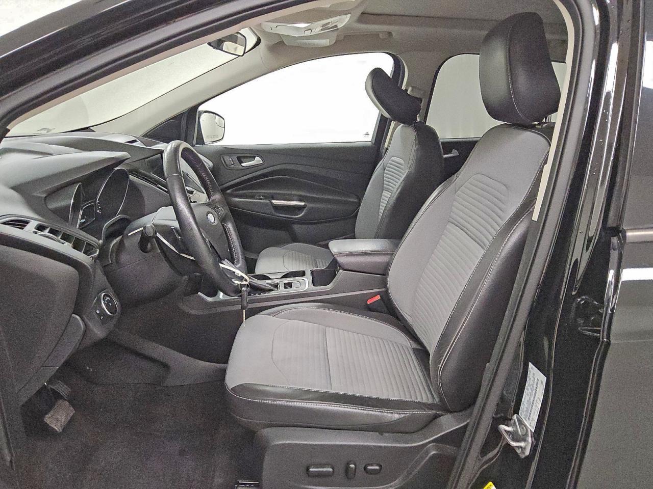 2018 FORD ESCAPE SE photo 19