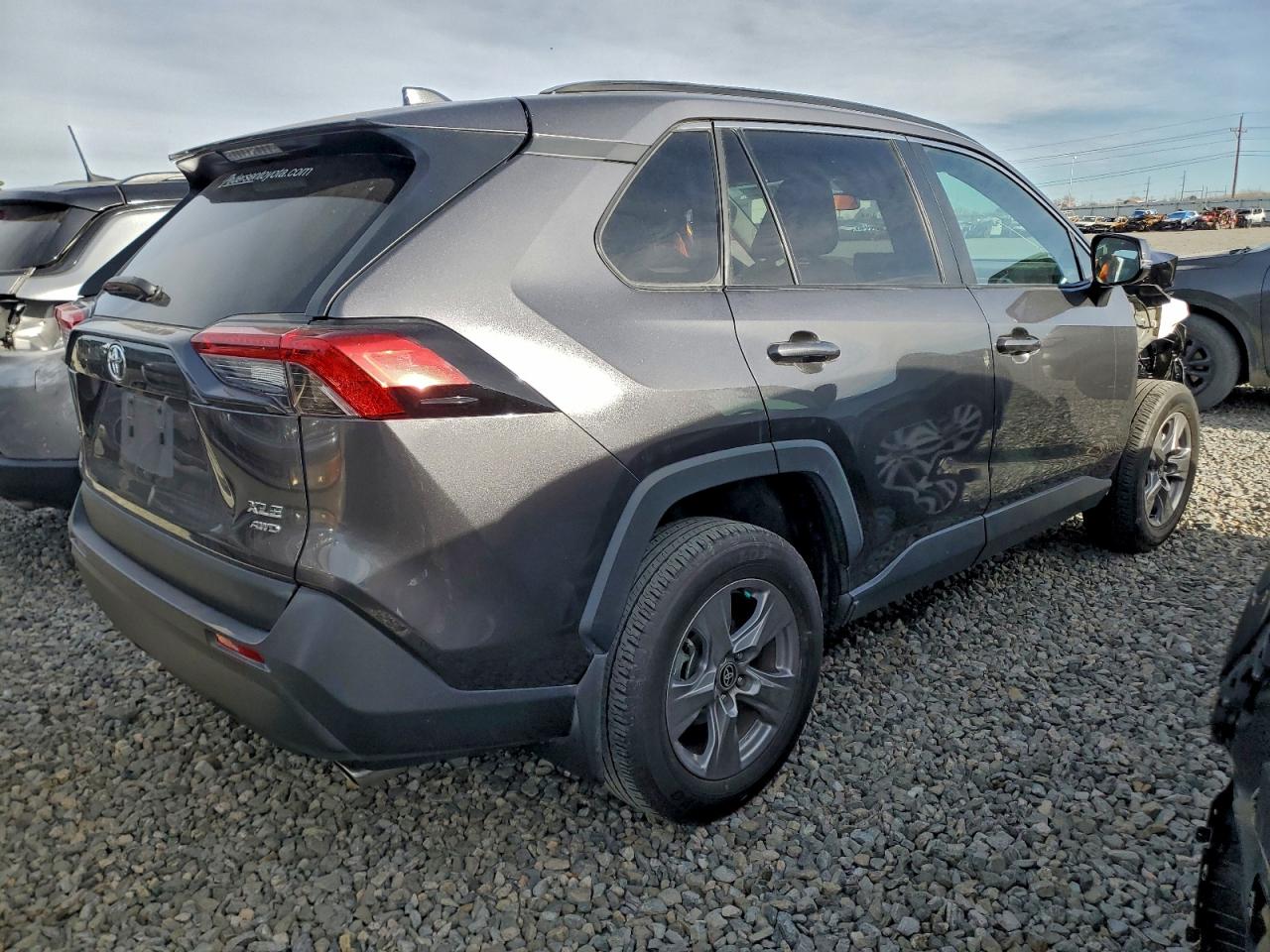 2024 TOYOTA RAV4 XLE photo 3