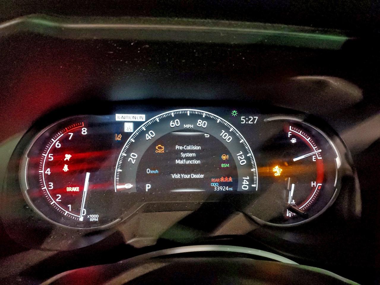 2024 TOYOTA RAV4 XLE photo 9