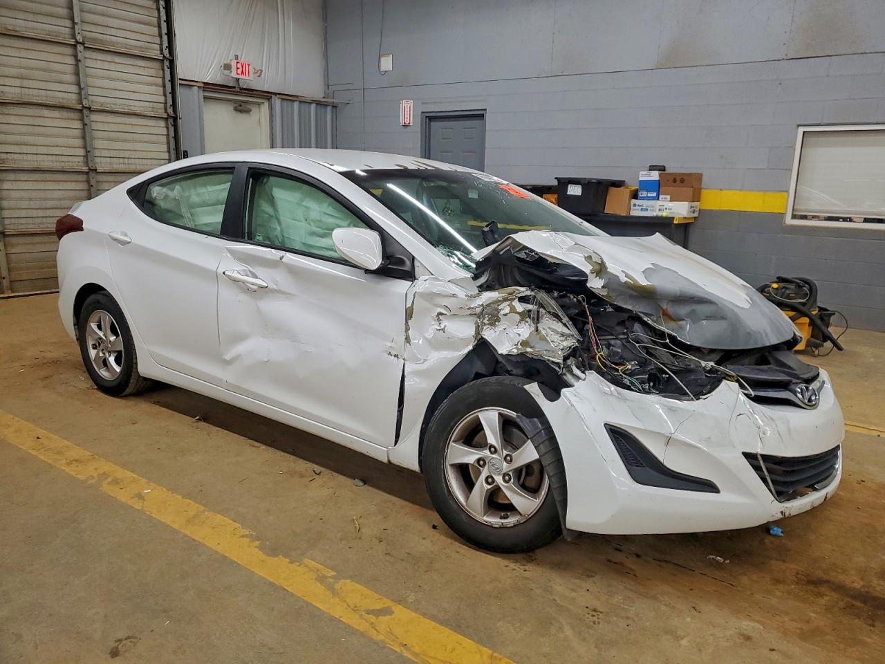 2015 HYUNDAI ELANTRA SE photo 4