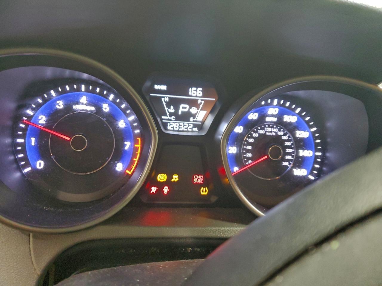 2015 HYUNDAI ELANTRA SE photo 9