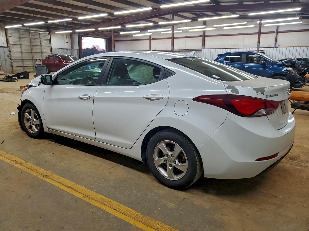2015 HYUNDAI ELANTRA SE photo 2