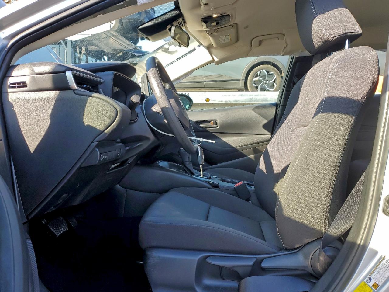 2025 TOYOTA COROLLA LE photo 7