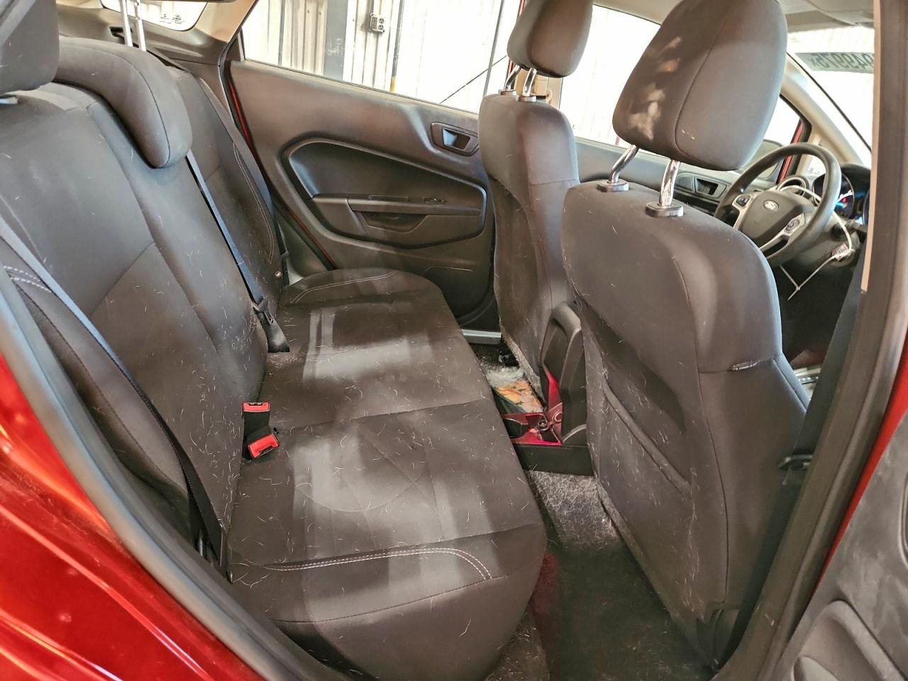 2018 FORD FIESTA SE photo 10