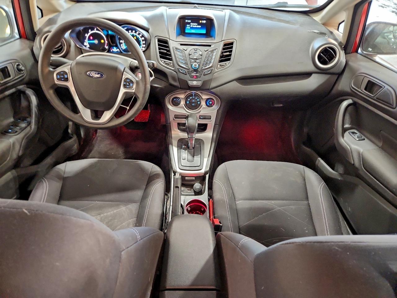 2018 FORD FIESTA SE photo 8