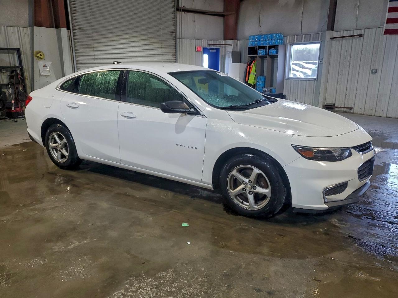 2018 CHEVROLET MALIBU LS photo 4