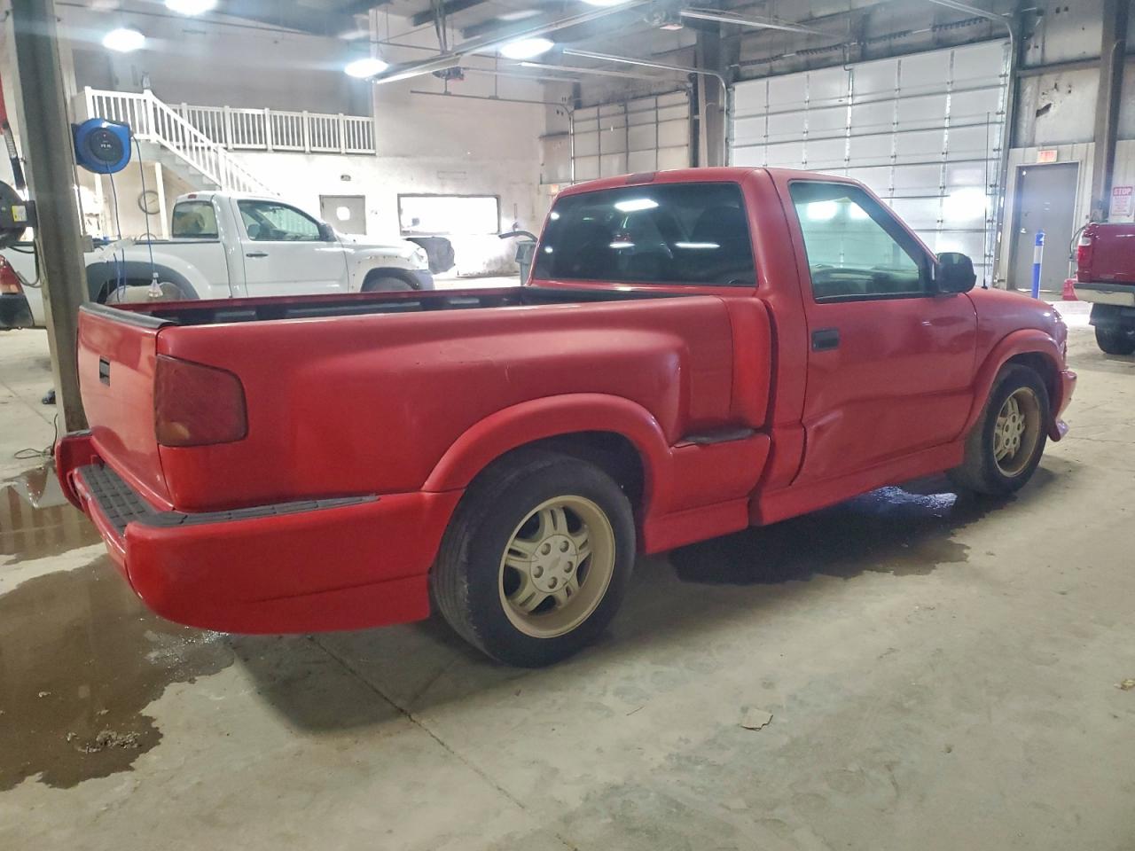 2000 CHEVROLET S TRUCK S10 photo 3