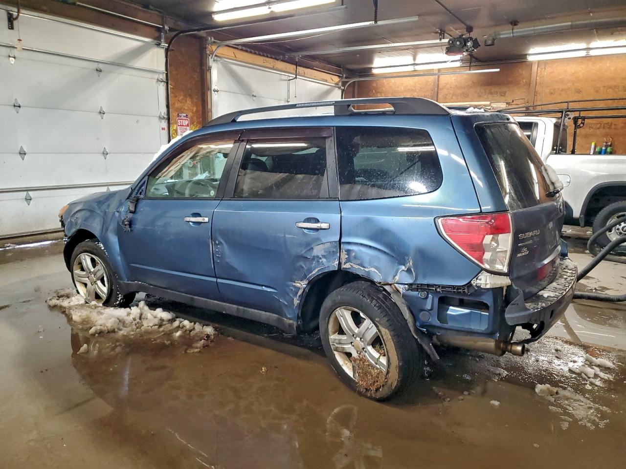 2010 SUBARU FORESTER 2.5X PREMIUM photo 2
