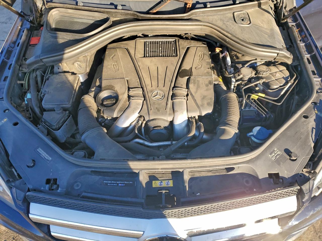 2015 MERCEDES-BENZ GL 550 4MATIC photo 12