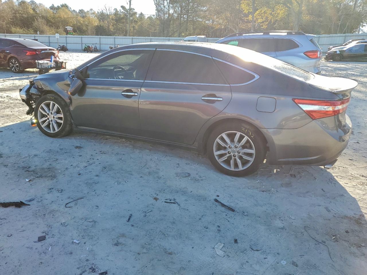 2013 TOYOTA AVALON BASE photo 2
