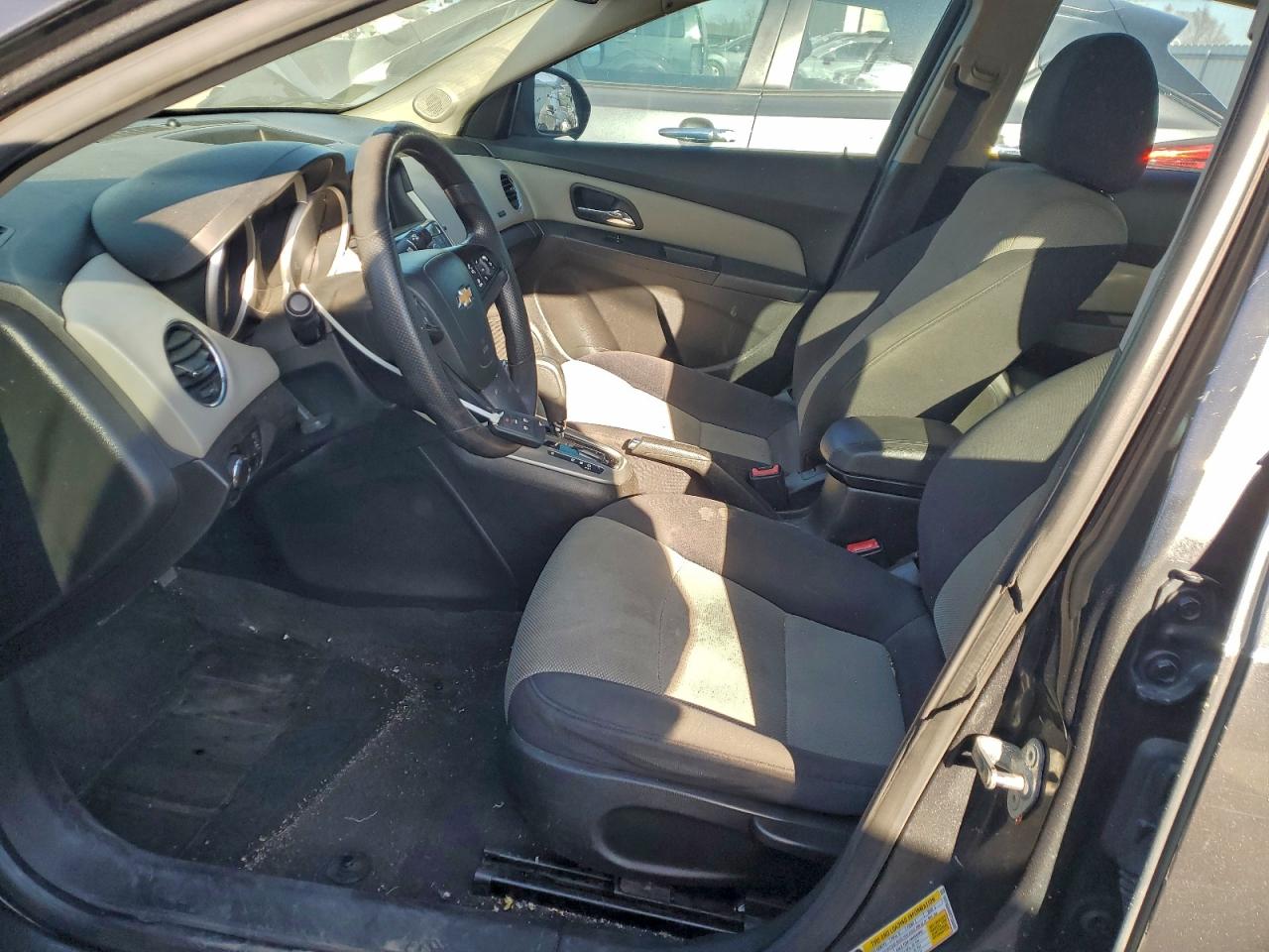 2013 CHEVROLET CRUZE LS photo 7