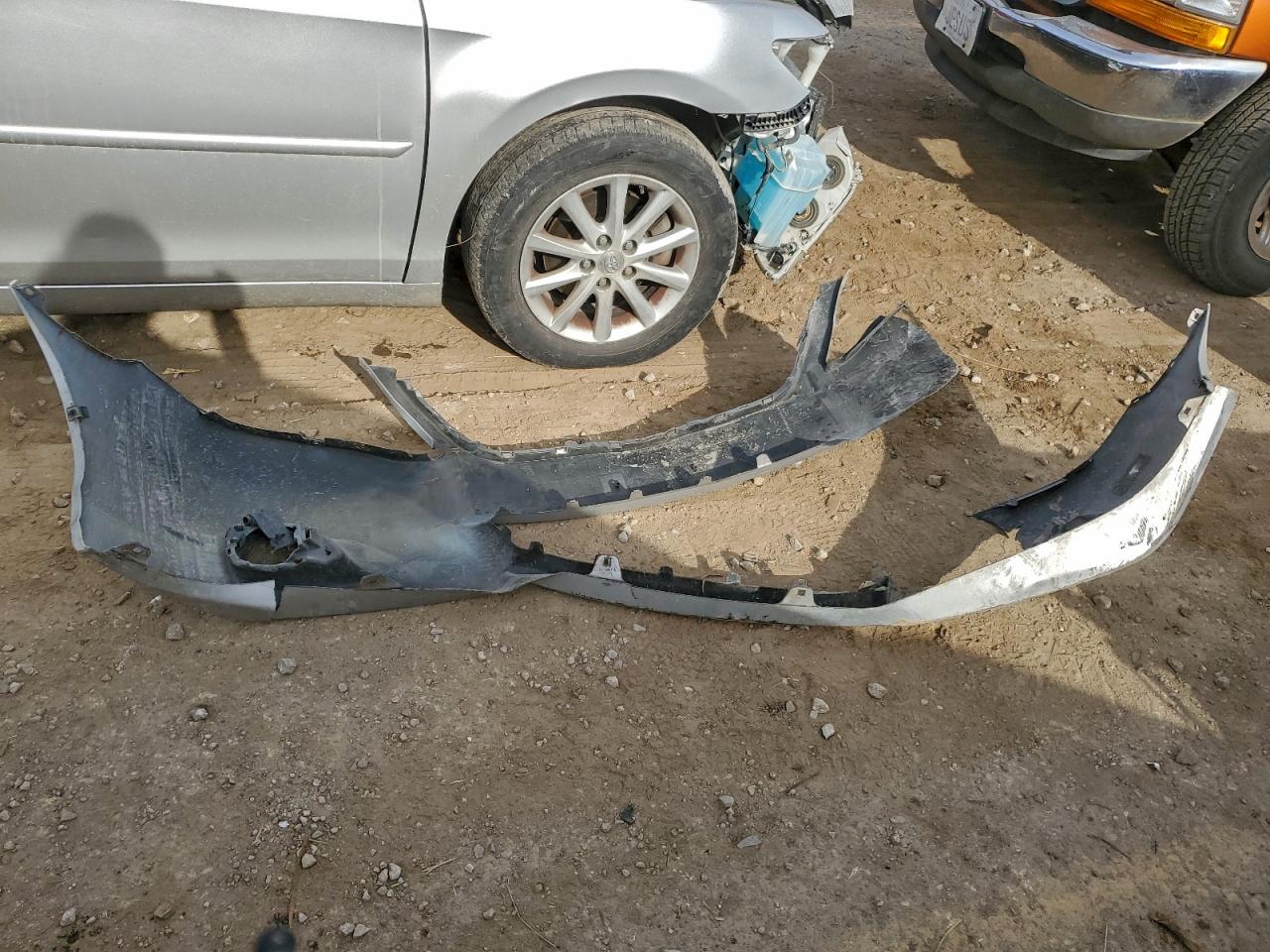 2011 TOYOTA CAMRY BASE photo 12